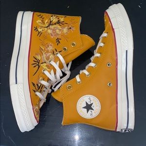 floral converse